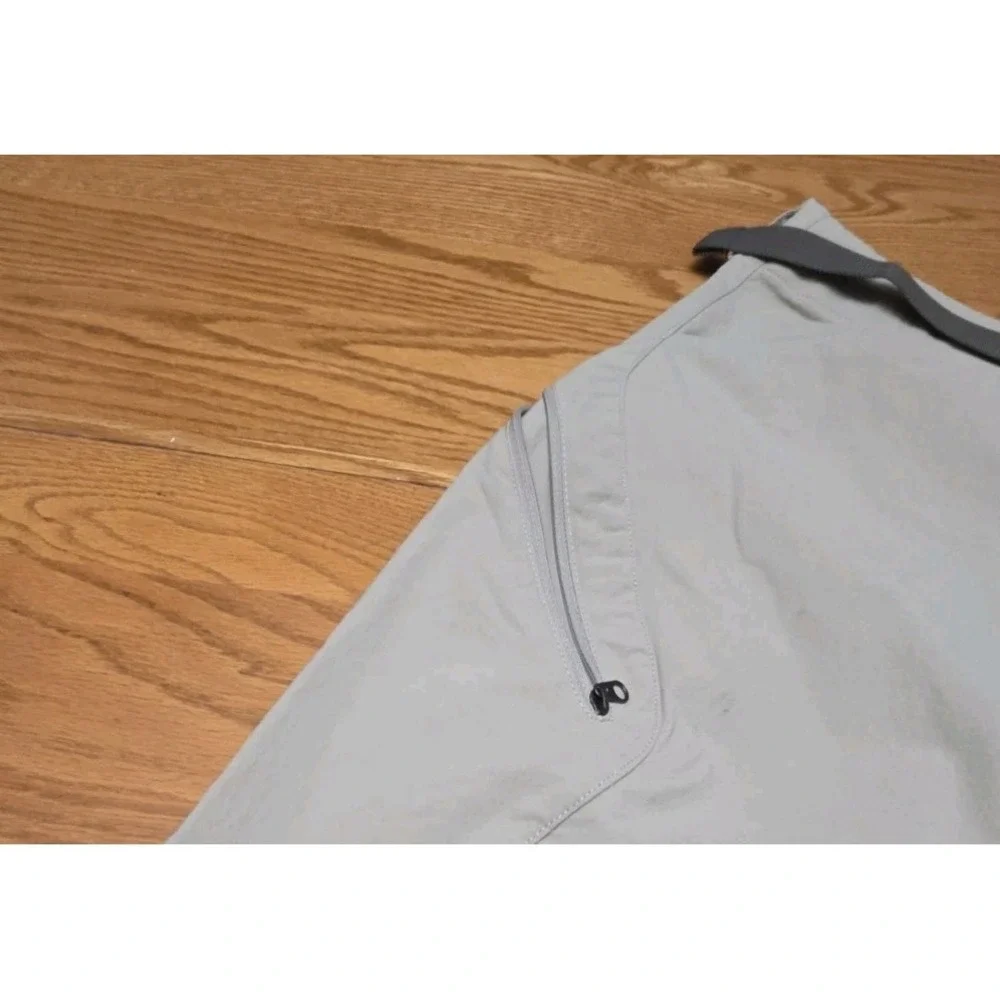 The North Face TNF Beige Convertible Outdoor Hiking 38x30 Shell Pants Shorts Men